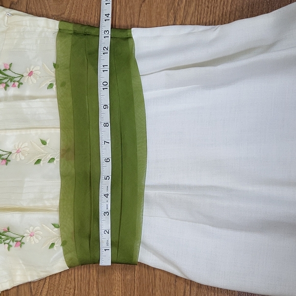 VINTAGE HANDMADE EMBROIDERED DRESS Tulle - Picture 12 of 16